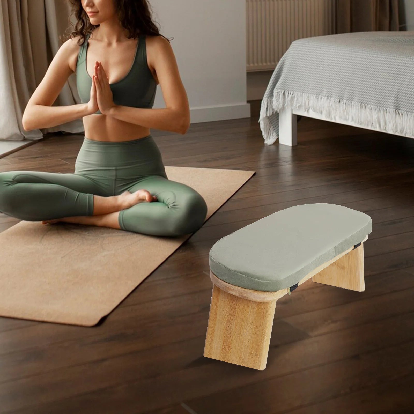 Foldable Bamboo Kneeling Bench – Velvet Cushion & Ergonomic Tilt